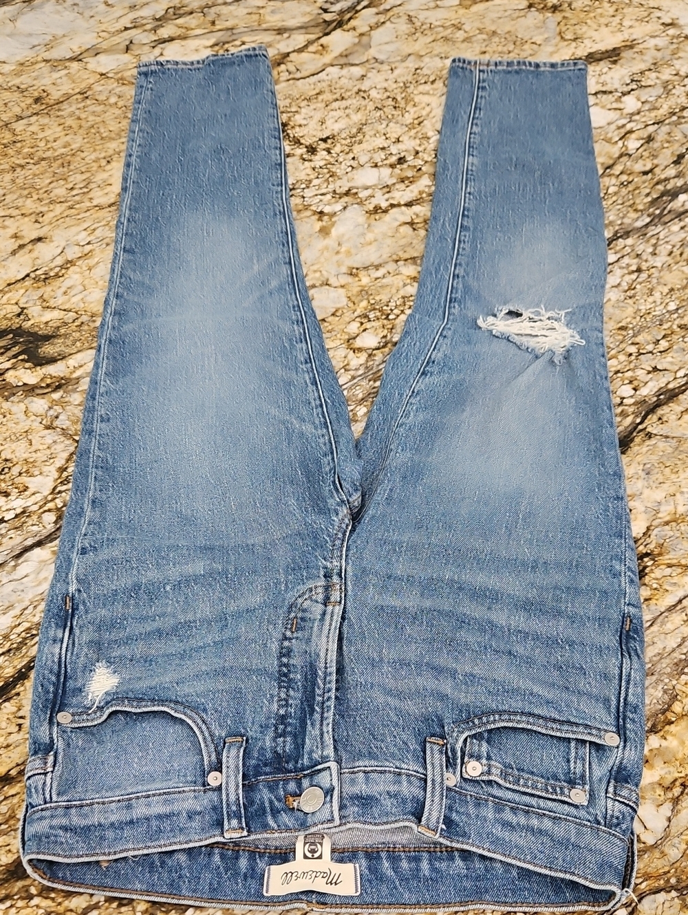 Madewell Women's Light WashJeans Distressed. Size 25 Inseam 27" Rise Flat 8"